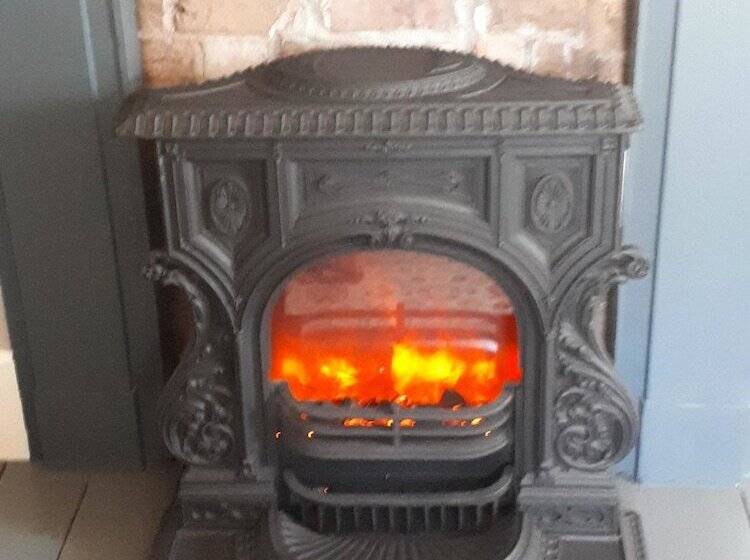 Maplehurst Manor Bed And Breakfast