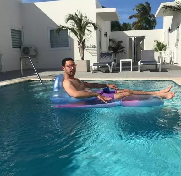 The Palm Leaf Apartments