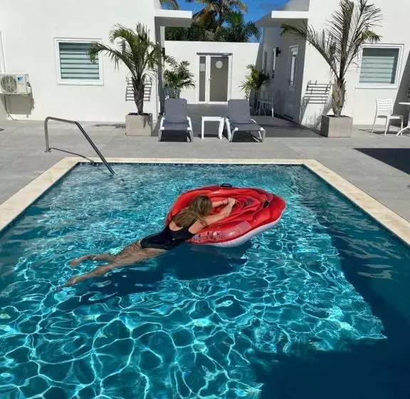 The Palm Leaf Apartments