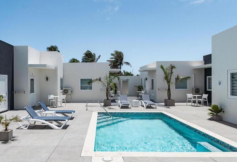 The Palm Leaf Apartments