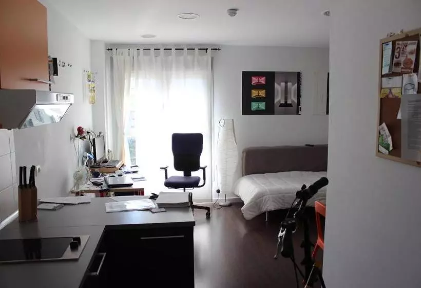 پانسیون Hostal Residencia Goya