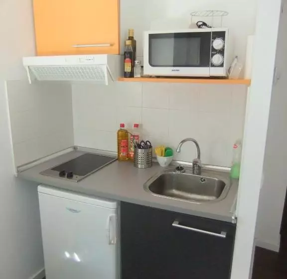 پانسیون Hostal Residencia Goya