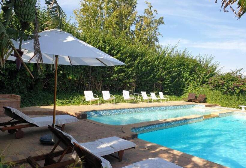 בית מלון כפרי Aan Den Weg