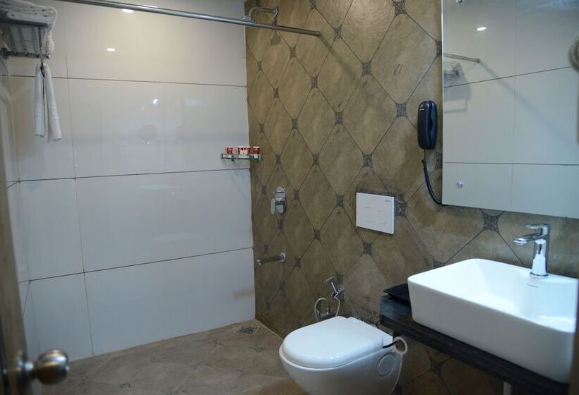 هتل Lords Inn Jamnagar -Motikhavdi