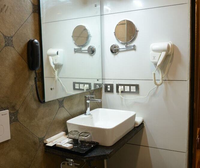 هتل Lords Inn Jamnagar -Motikhavdi