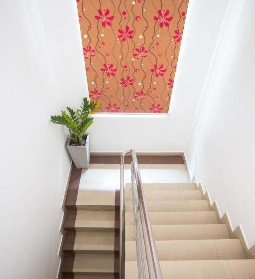 Hotel Maple Tree Residencies