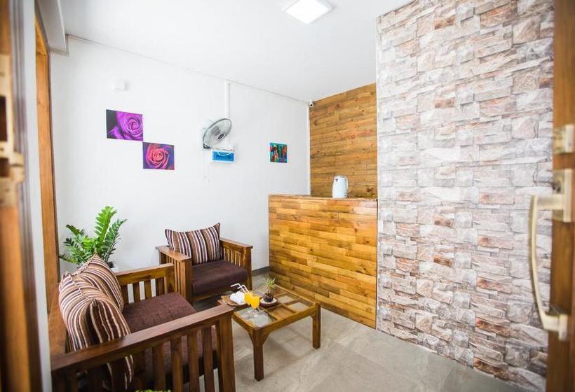 Hotel Maple Tree Residencies