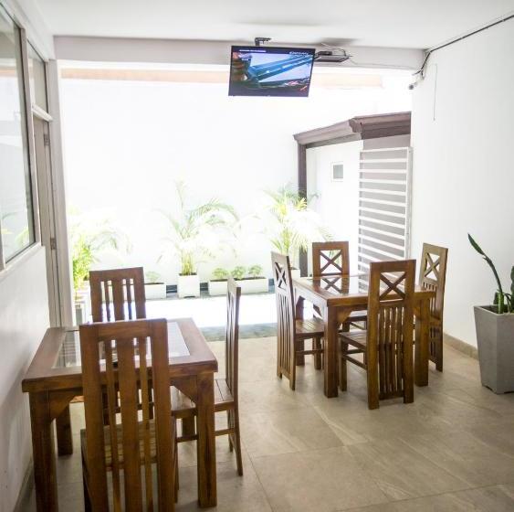 Hotel Maple Tree Residencies