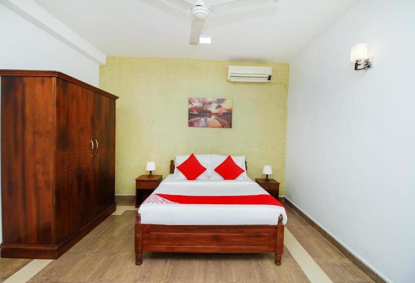 Hotel Maple Tree Residencies