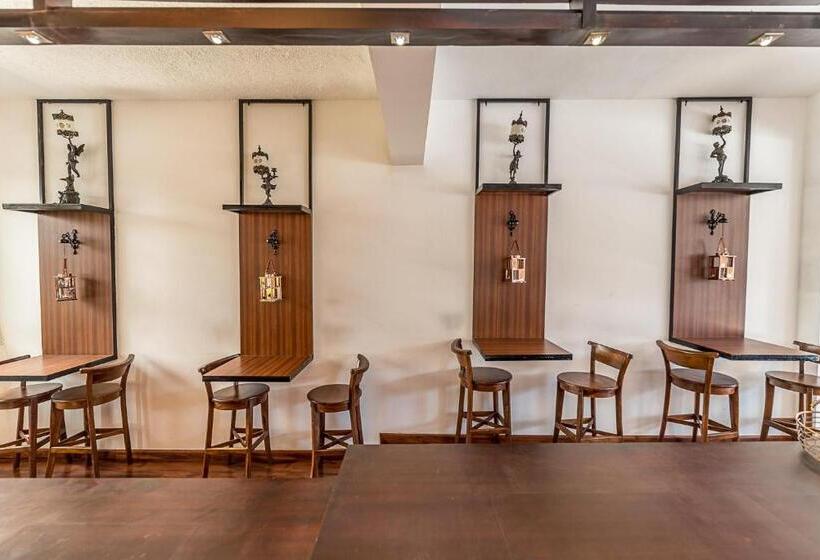 Pearl Royal Hotel, Colombo