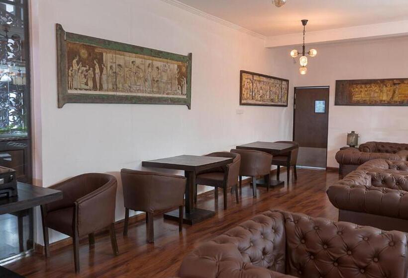 Pearl Royal Hotel, Colombo