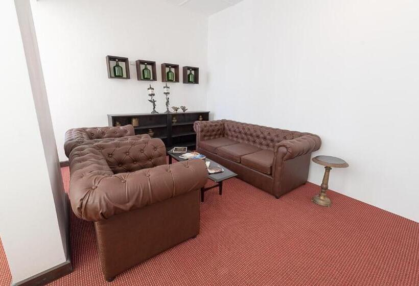 Pearl Royal Hotel, Colombo