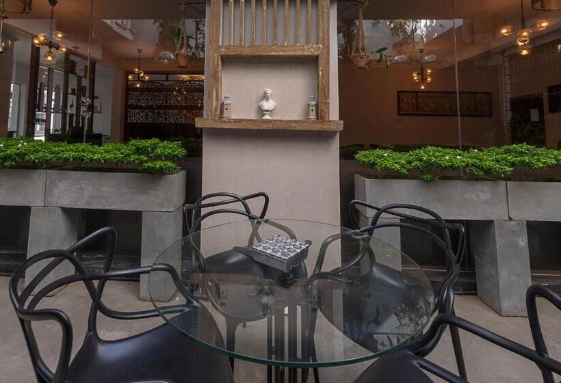 Pearl Royal Hotel, Colombo