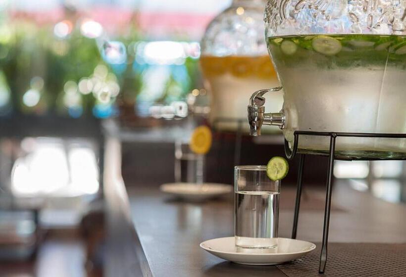 Pearl Royal Hotel, Colombo