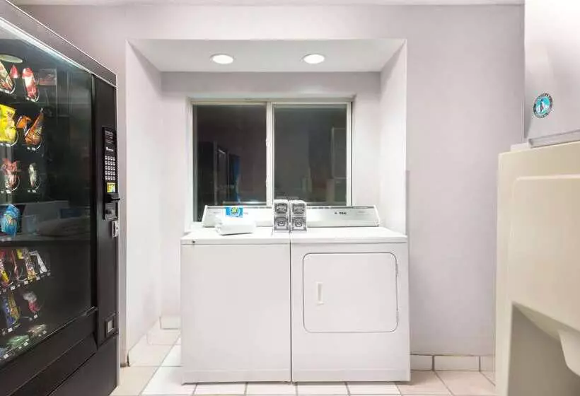 호텔 Baymont By Wyndham Boardman