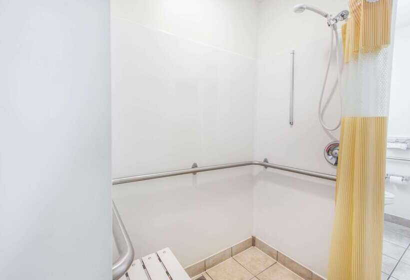 Hotel Baymont By Wyndham Boardman