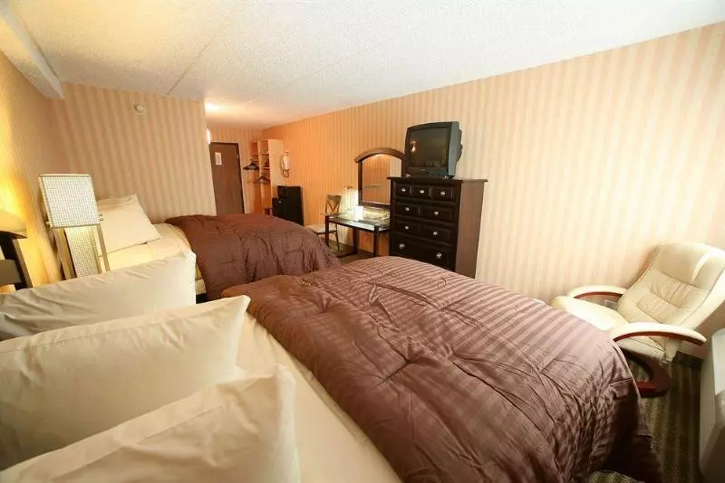 فندق Marvin S Garden Inn