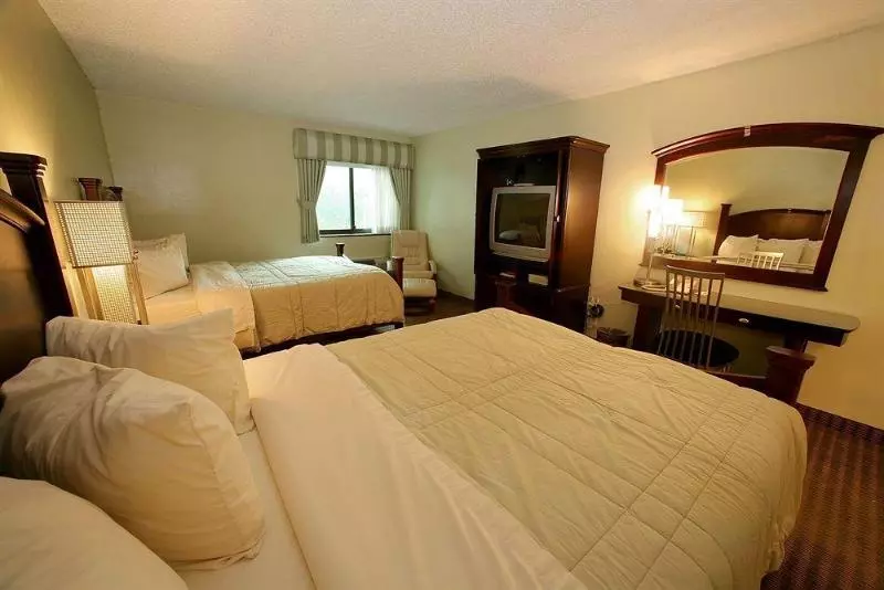 فندق Marvin S Garden Inn