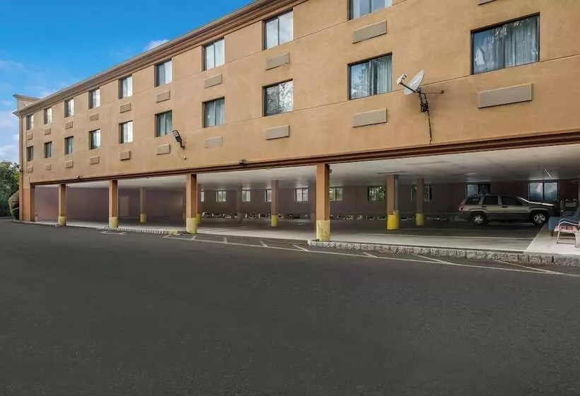 Отель Red Roof Inn Fairfield