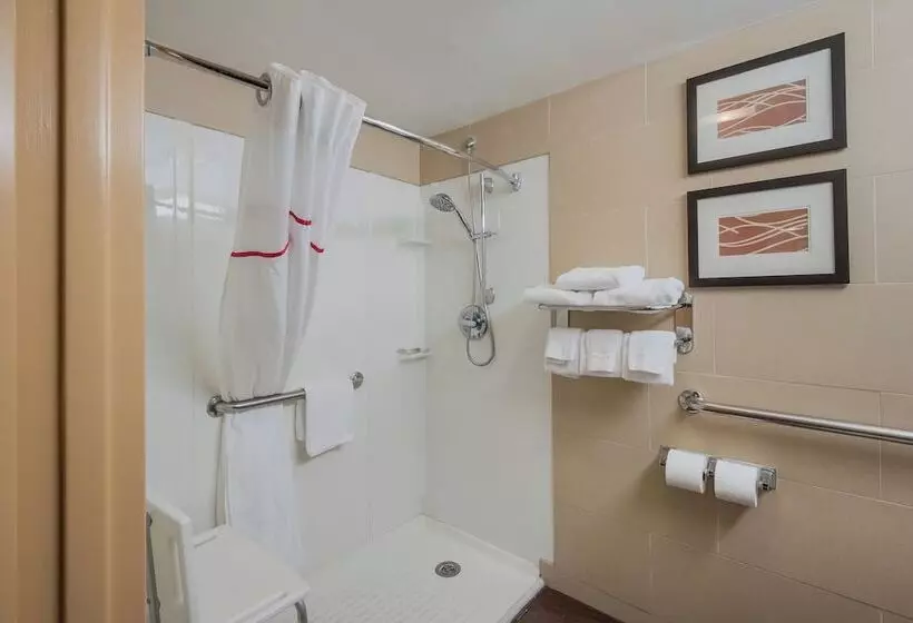 Отель Red Roof Inn Fairfield