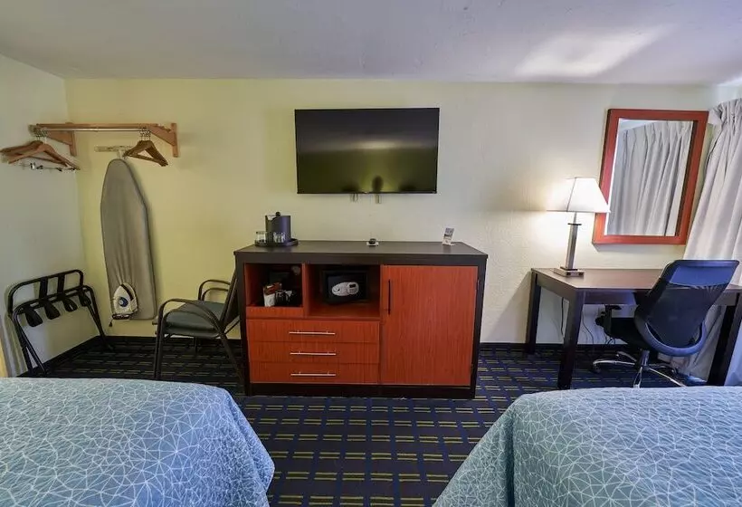 ホテル The Mariner Resort Cape Cod By The Red Collection