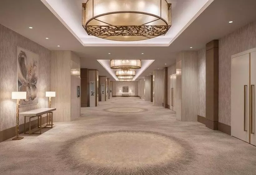 هتل The Westin Anaheim Resort