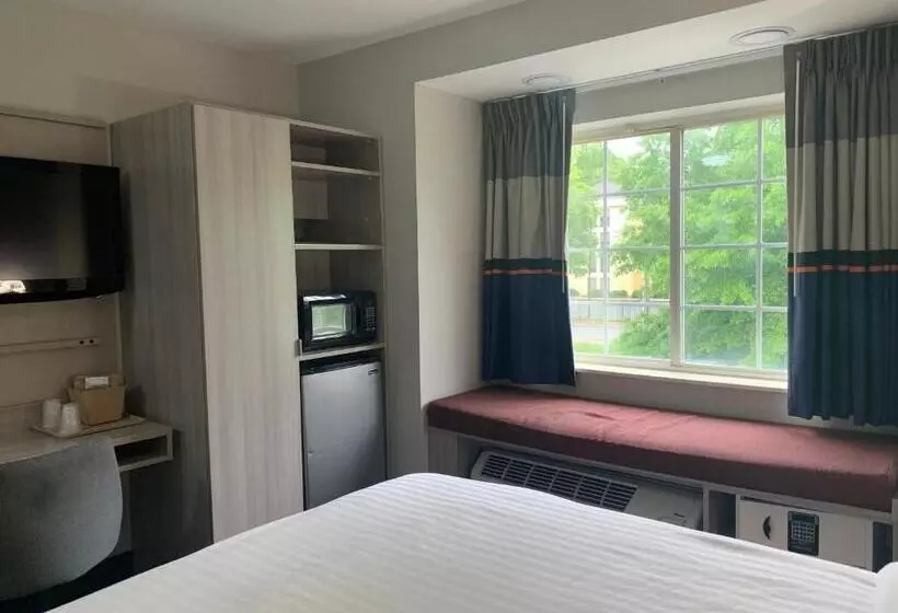 Microtel Inn By Wyndham Charlotte Airport