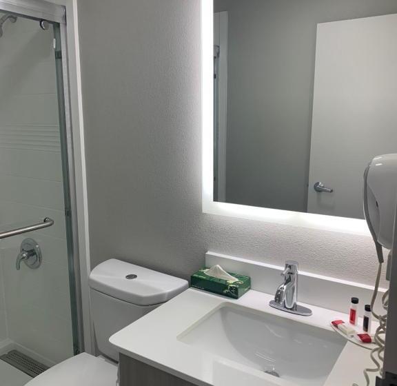 Microtel Inn By Wyndham Charlotte Airport