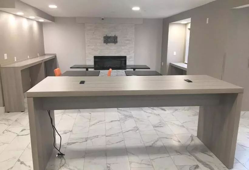 Microtel Inn By Wyndham Charlotte Airport