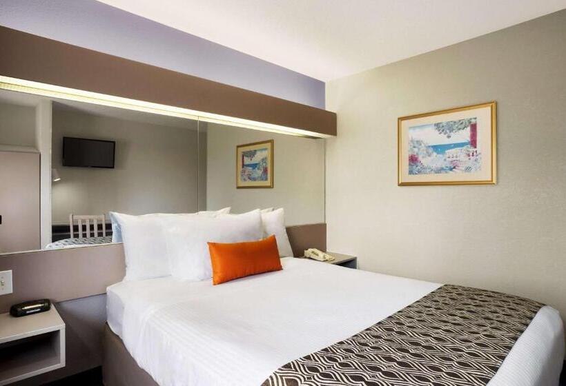 Microtel Inn By Wyndham Louisville East