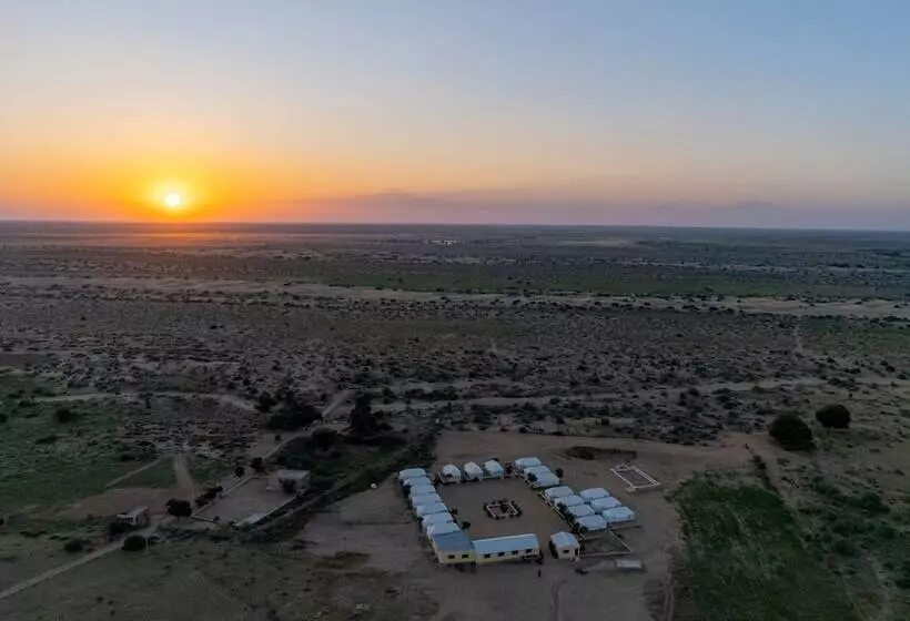 Hotelli Rajwada Desert Camp By Park Tree