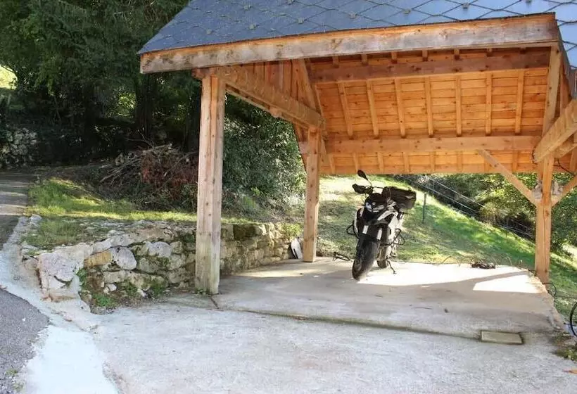 ベッドアンドブレックファースト Les Pipistrelles