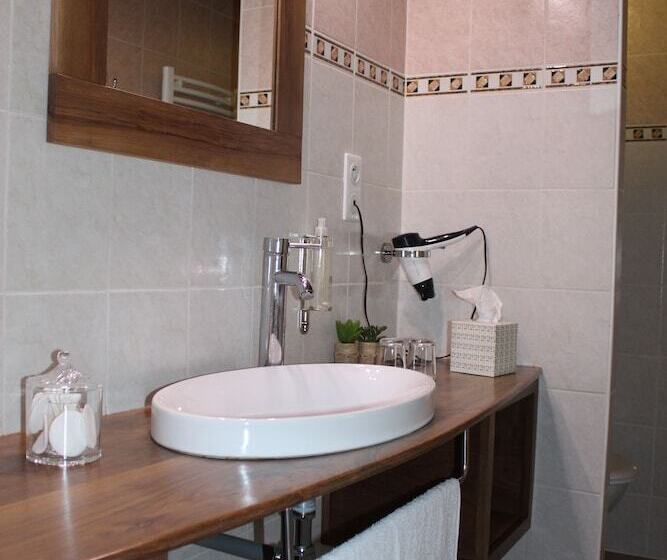 مبيت وإفطار Les Pipistrelles