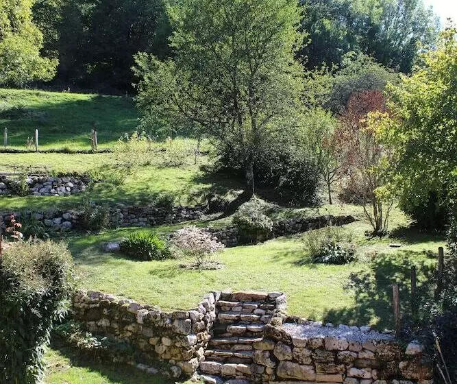 ベッドアンドブレックファースト Les Pipistrelles