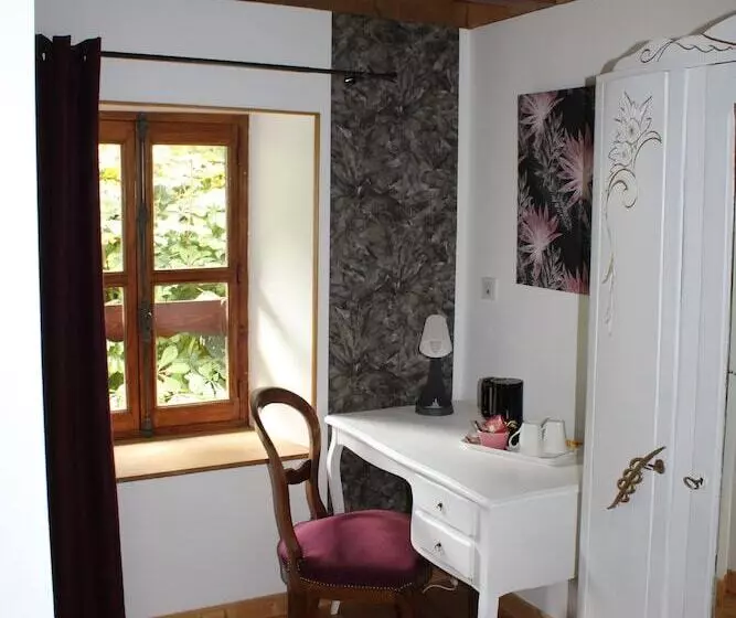 ベッドアンドブレックファースト Les Pipistrelles