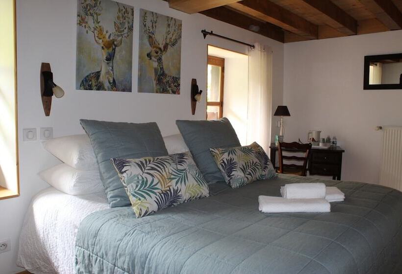 مبيت وإفطار Les Pipistrelles