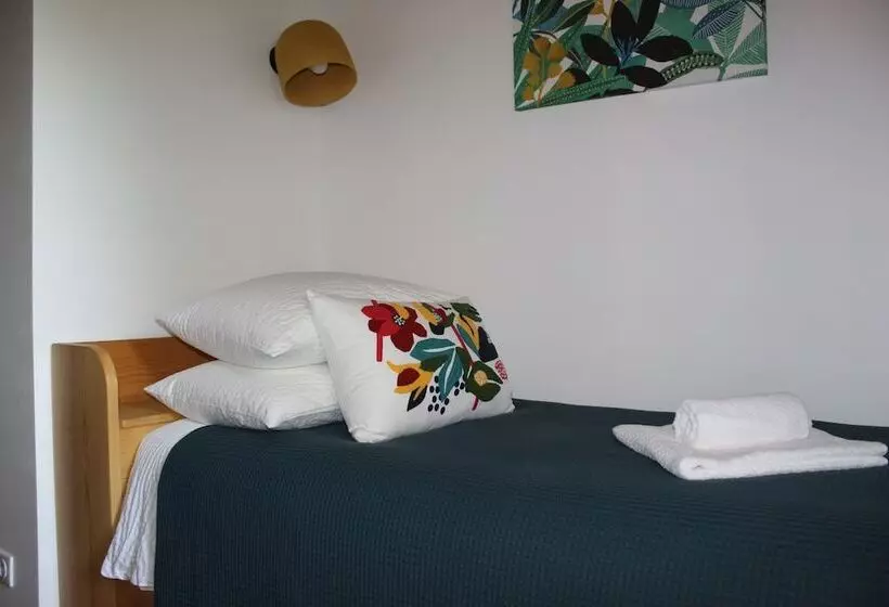 ベッドアンドブレックファースト Les Pipistrelles