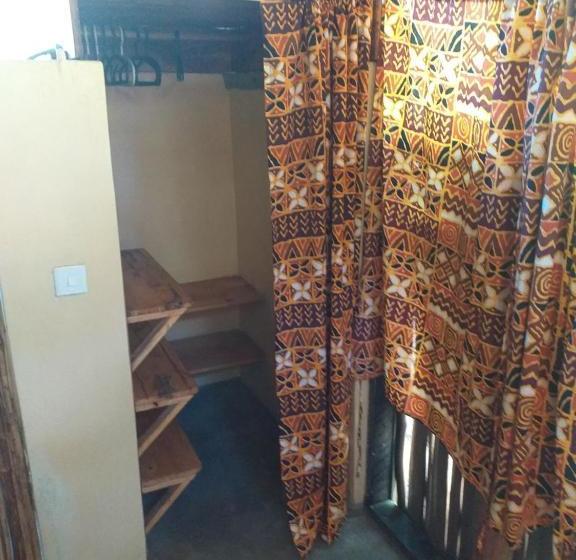 تختخواب و صبحانه Mangrove View