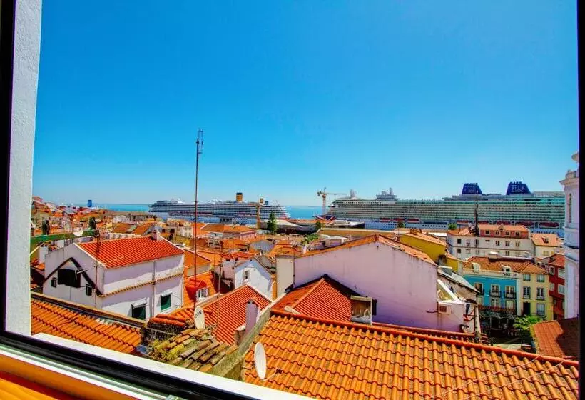A New Studio Apartment With Amazing Views Of The River Tagus