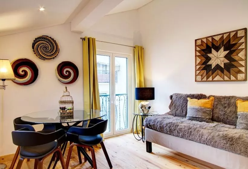 A New Studio Apartment With Amazing Views Of The River Tagus