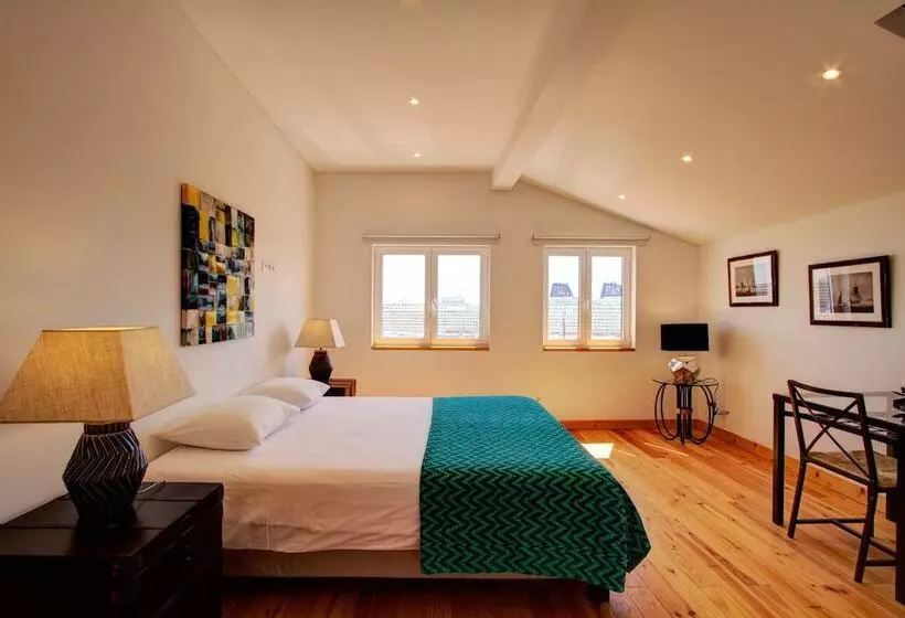 A New Studio Apartment With Amazing Views Of The River Tagus