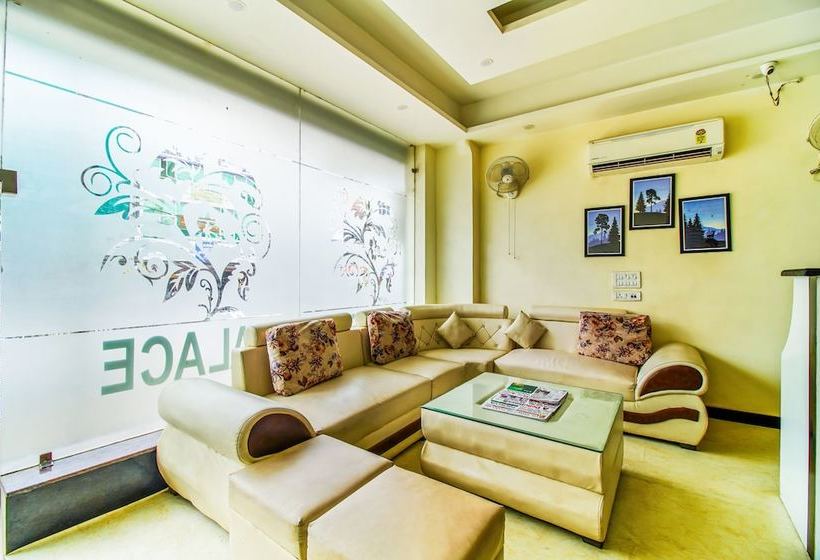 בית מלון כפרי Fab Raj Palace