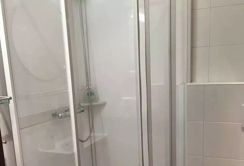 هتل North Star Apartments In Rif   Hostel