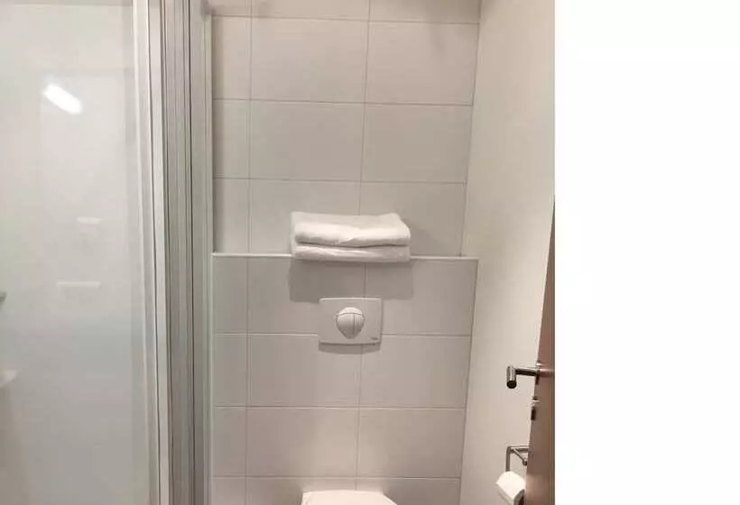 هتل North Star Apartments In Rif   Hostel