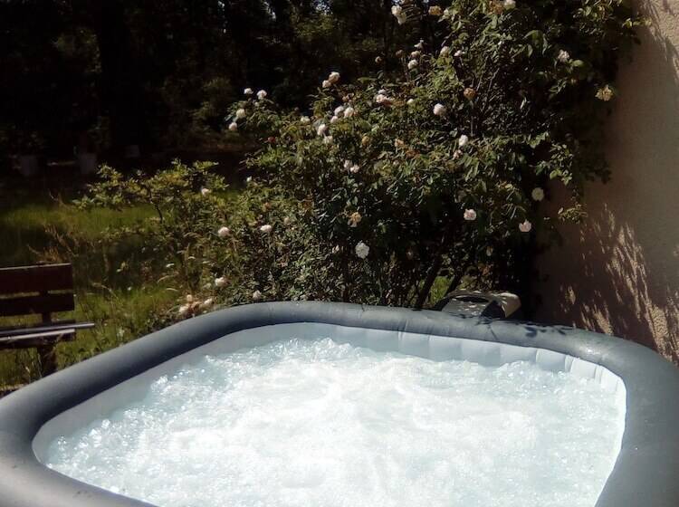 بنسيون L'atelier Du Grison