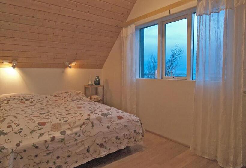 پانسیون Skyrhusid Hi Hostel