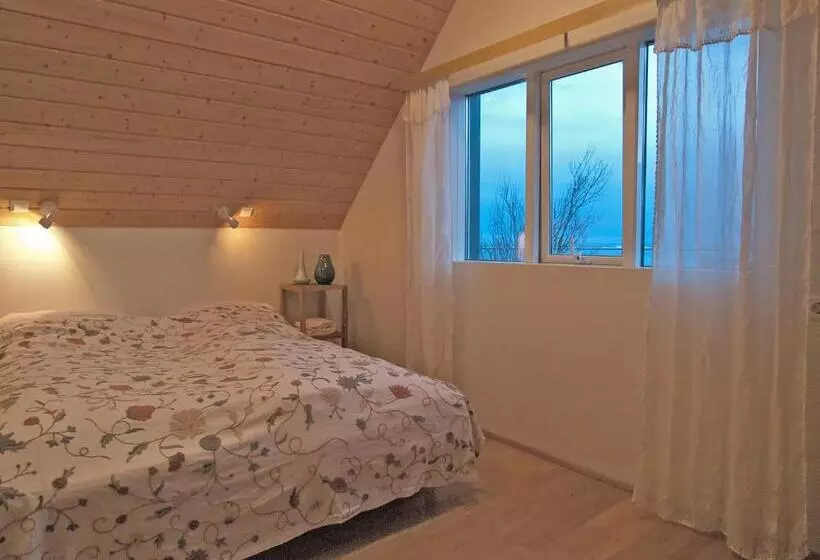 Pension Skyrhusid Hi Hostel