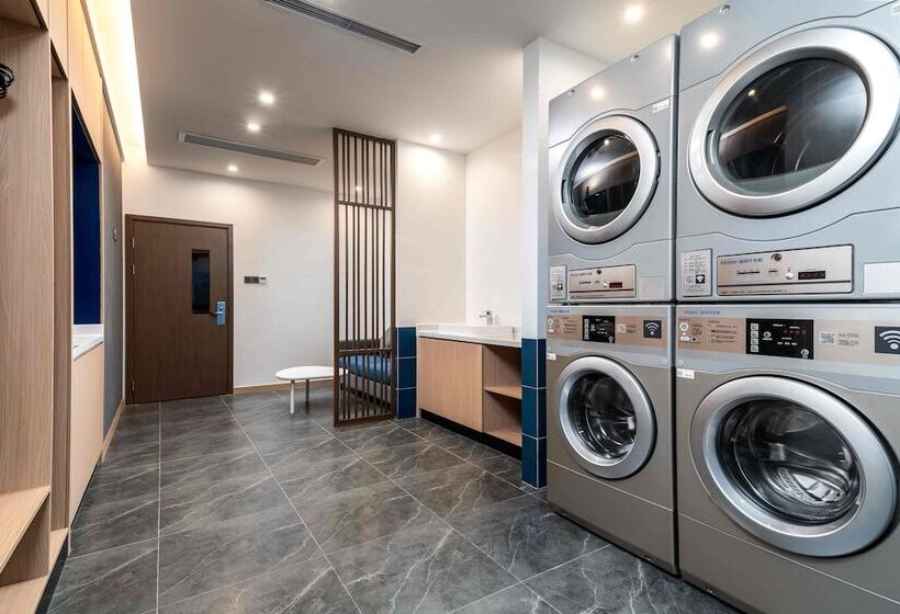 فندق Holiday Inn Express Nanjing Lishui