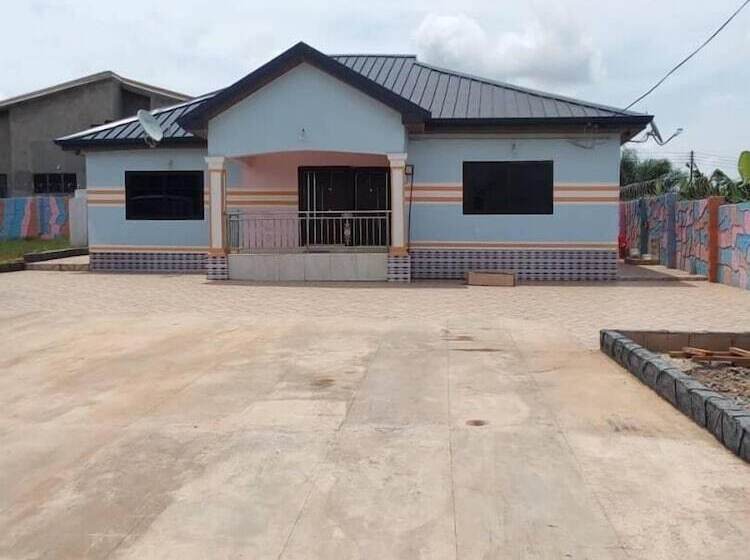 بنسيون Dukusguest