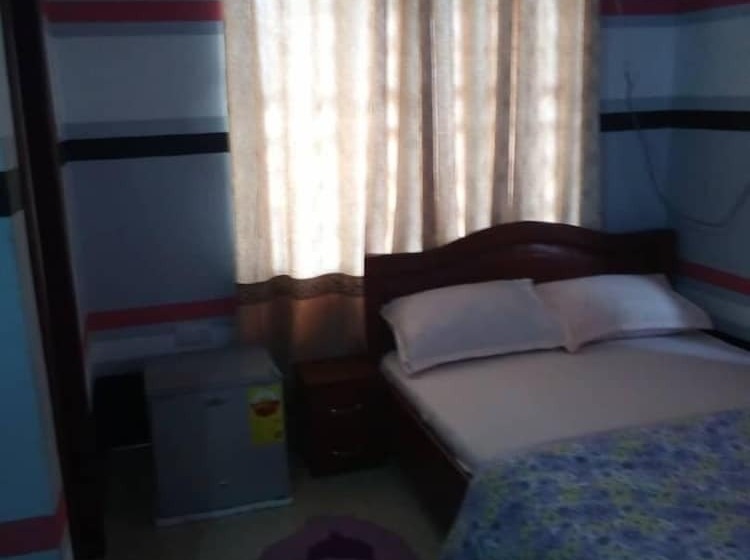 بنسيون Dukusguest